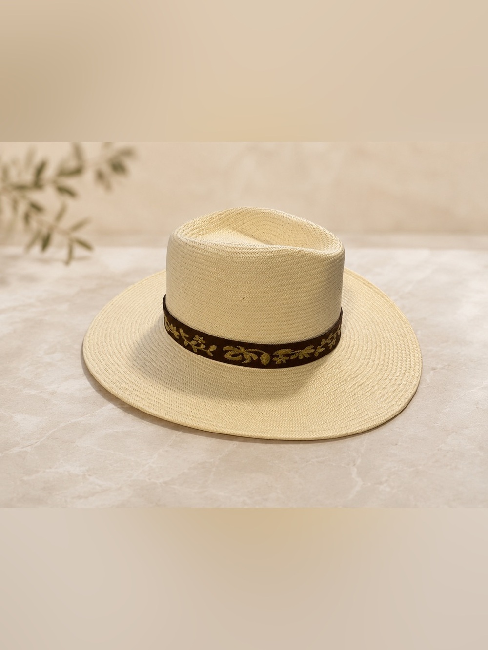 Wyeth Remy Straw Fedora in Cream with Floral / Hawaiian embroidered band